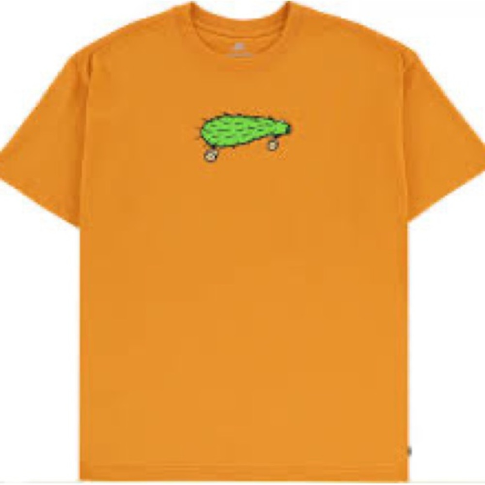 New Nike SB Prickly S/S Tee in Light Curry. Men’s small.